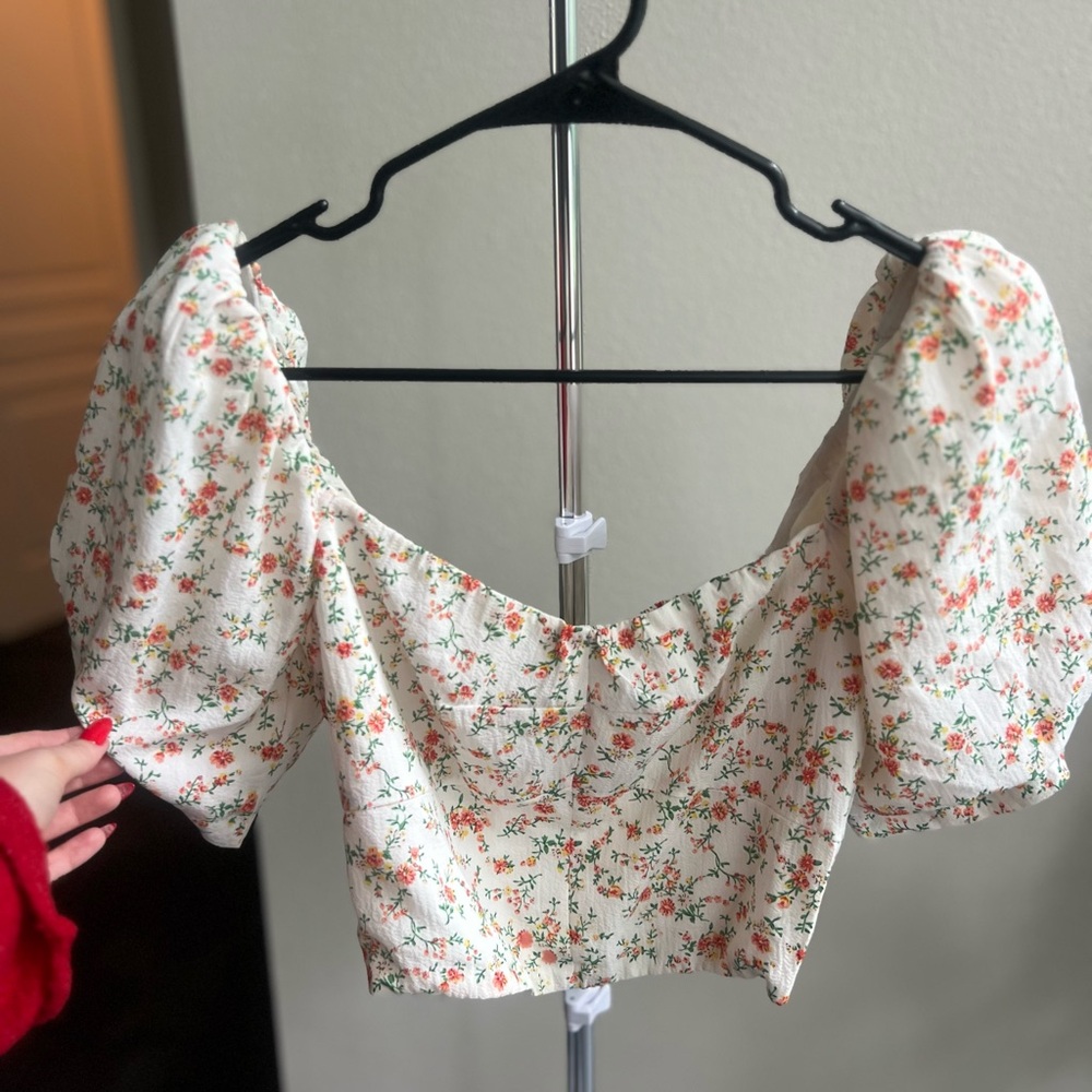 Princess Polly Floral Puff Sleeve Blouse w/ Stretchy ribbed back